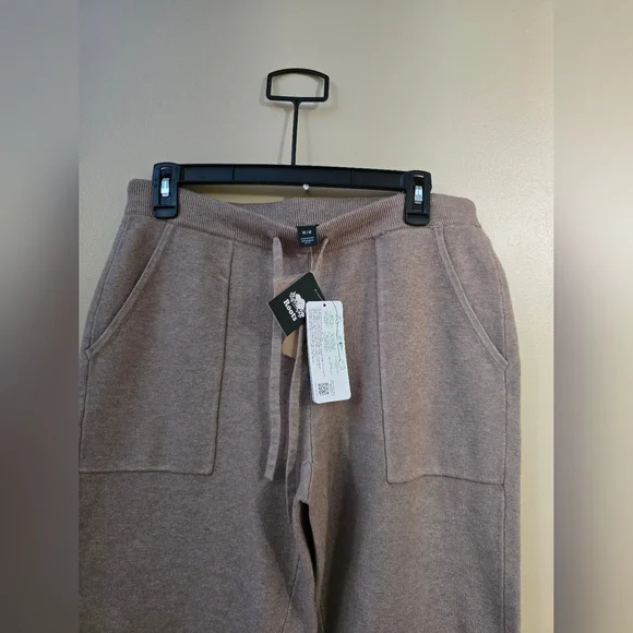 Roots Women's Tan Jogger Pants - Picture 3 of 8